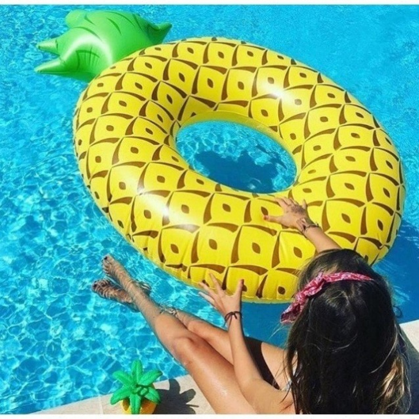 Надувной круг Ананас