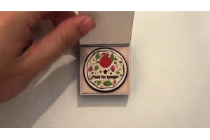 Магнит для холодильника с действующей кнопкой для заказа пиццы