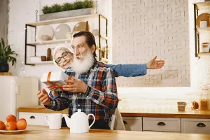 Что подарить другу на выход на пенсию