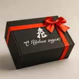 Подарочный бокс на новый год: кружка, варенье из шишек, гирлянда, елочная игрушка, чай