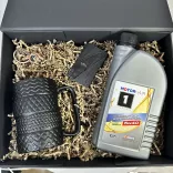 Подарочный бокс для мужчин - шампунь в стиле автомасла, кружка шины, нож кредитка, брелок