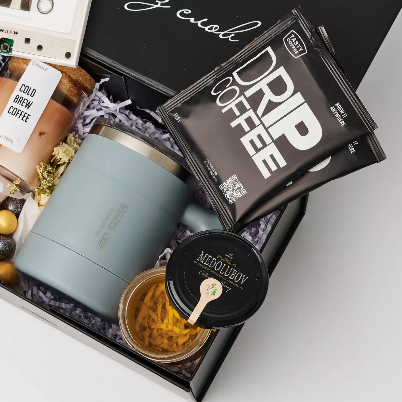 Уютный подарочный набор с термокружкой, свечкой, медом, кофе, конфетами и аудиоткрыткой