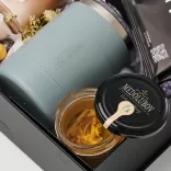 Уютный подарочный набор с термокружкой, свечкой, медом, кофе, конфетами и аудиоткрыткой