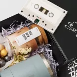 Уютный подарочный набор с термокружкой, свечкой, медом, кофе, конфетами и аудиоткрыткой