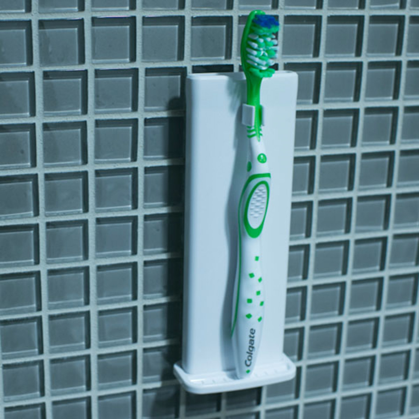 Держатель для зубной щетки с напоминанием о лекарствах