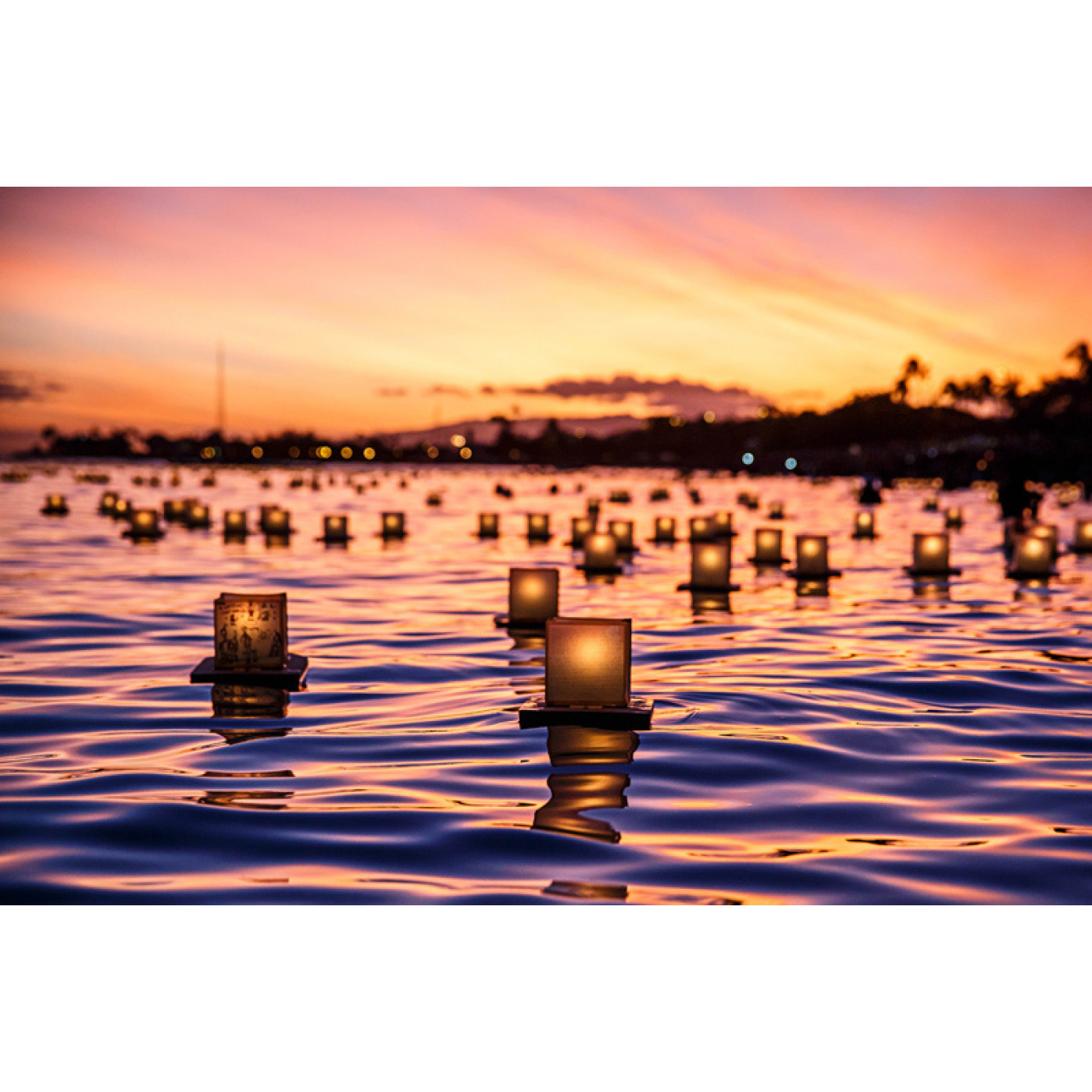 Плавающий китайский фонарик