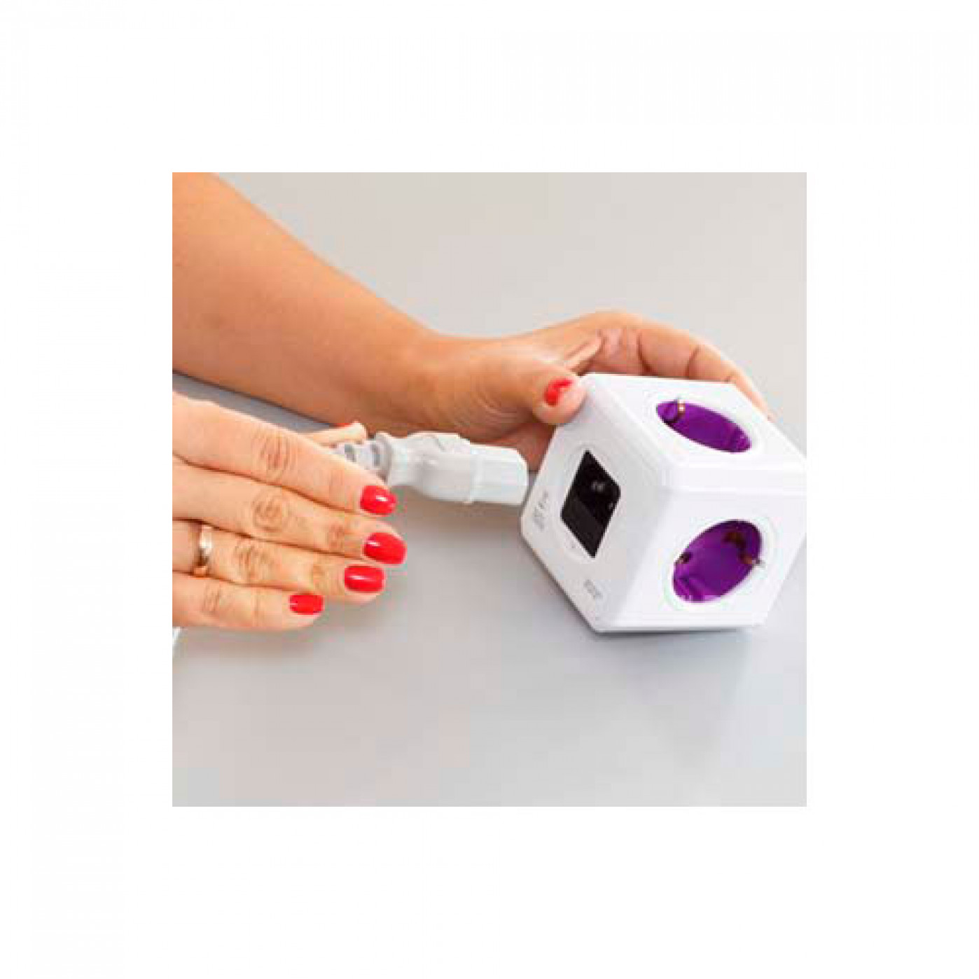 Разветвитель на 4 розетки + 2 usb Power Cube Office Разветвитель на 4 розетки + 2 usb Power Cube Office