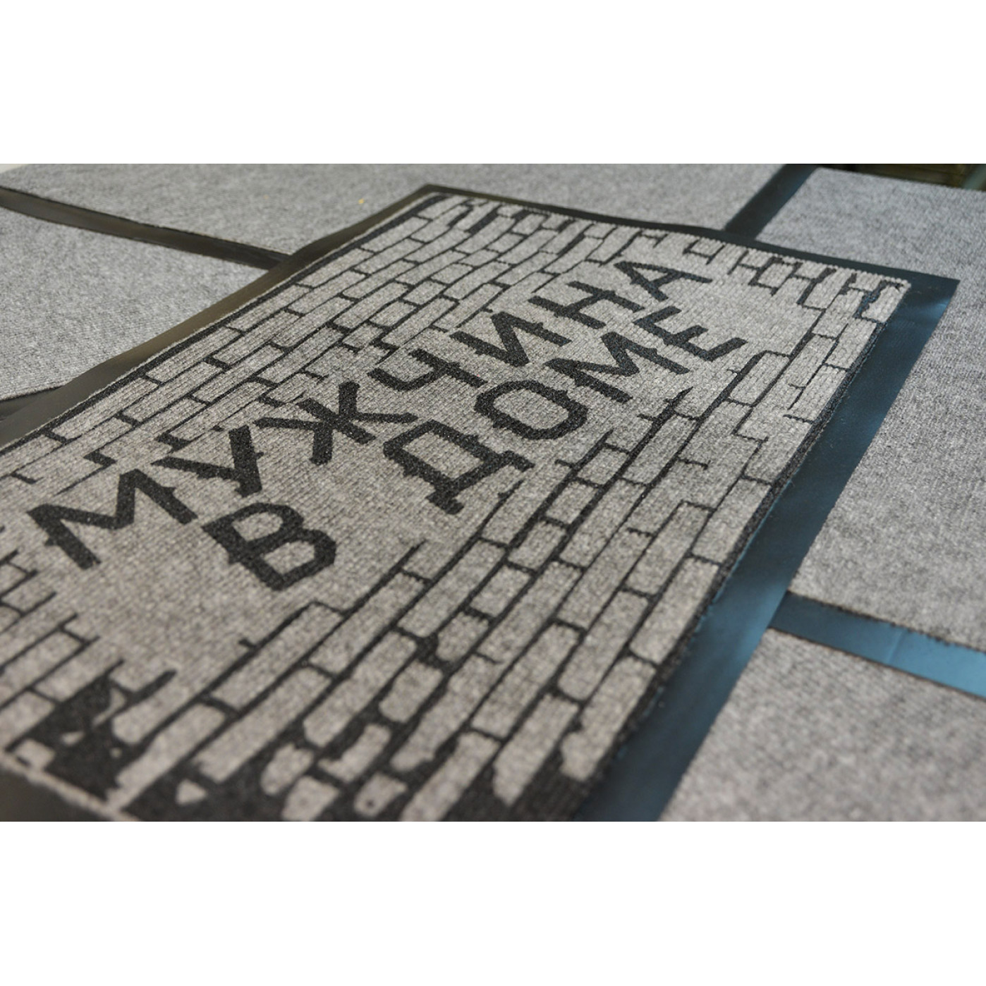 Коврик придверный Мужчина в Доме