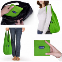 Складная Авоська  Baggu-Hands-2