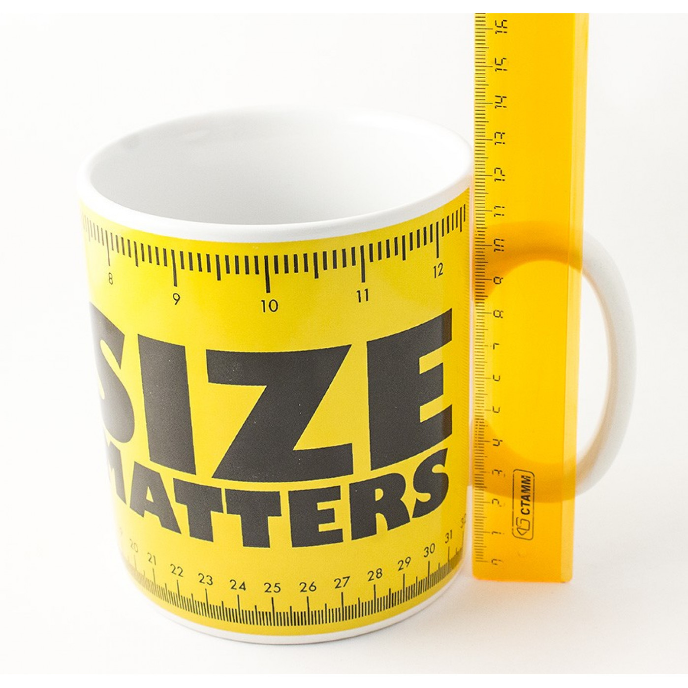 Кружка Гигант Размер имеет значение