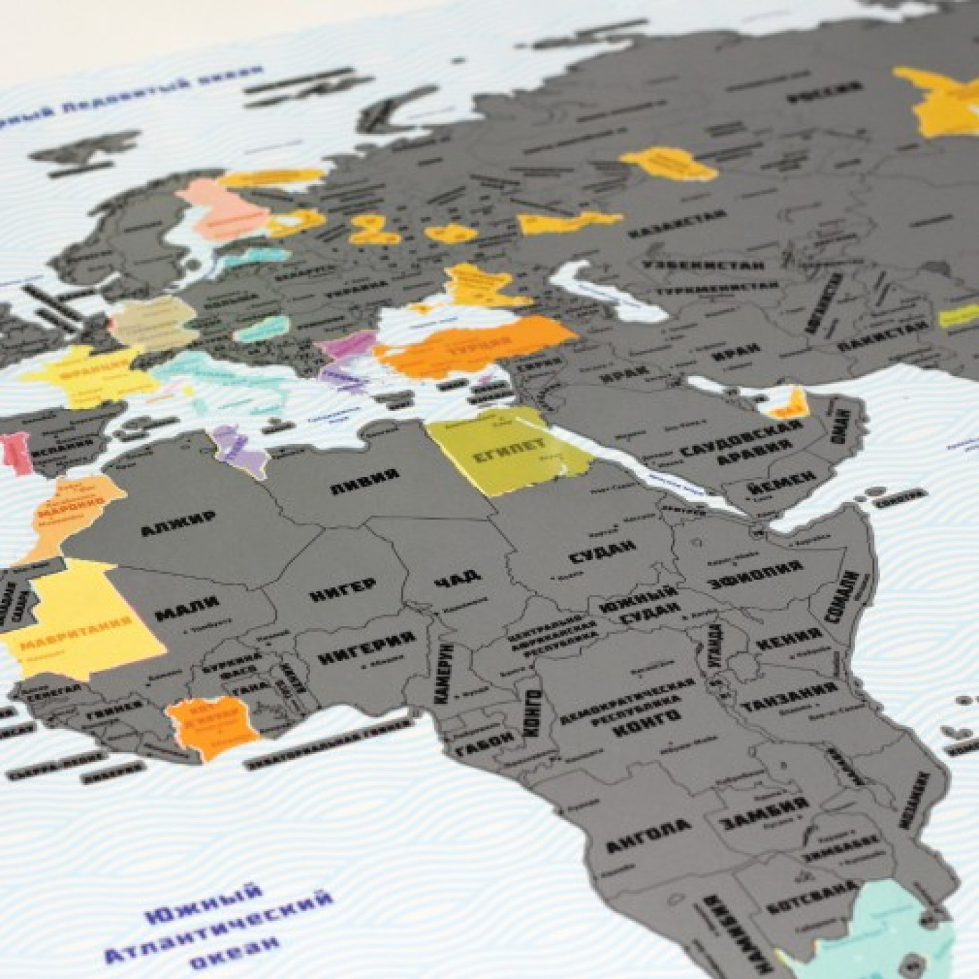 TrueMap Plus - Большая стиральная скретч карта путешествий (97 см.)