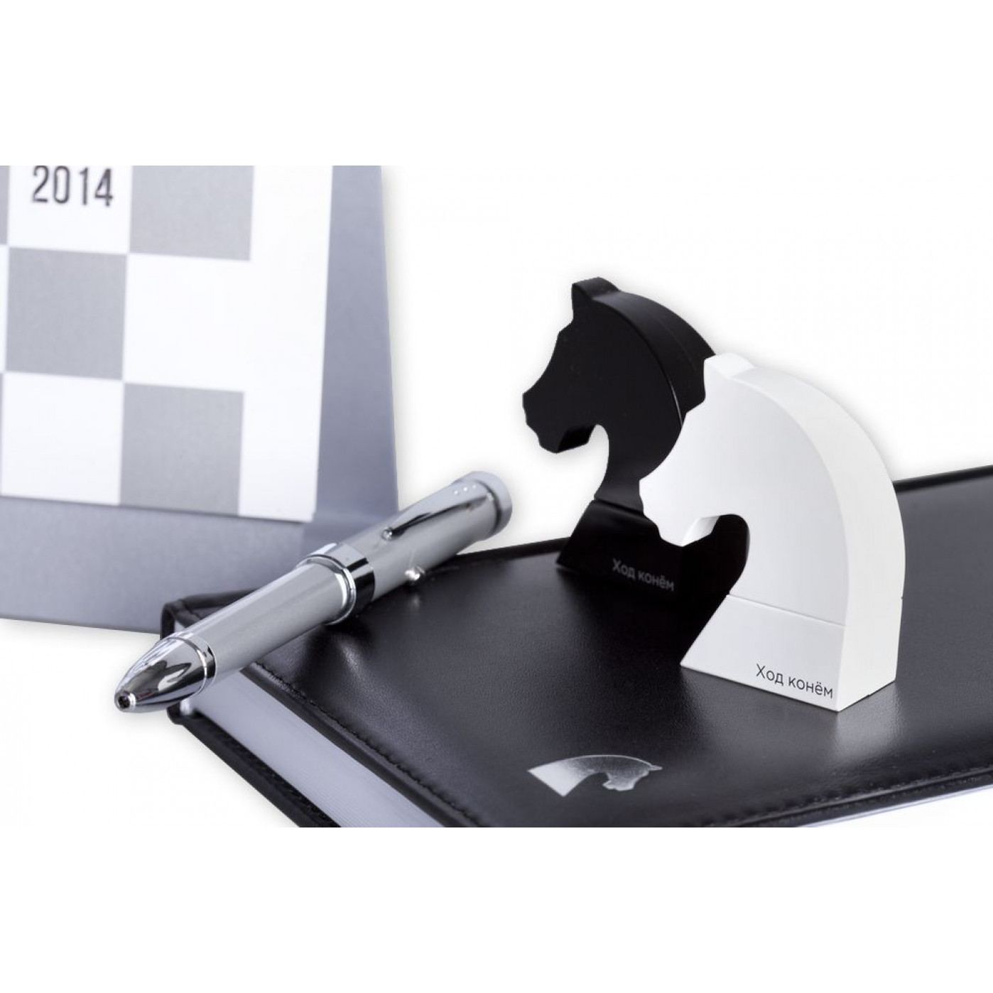 USB-Флешка Ход конем черная 8 Гб