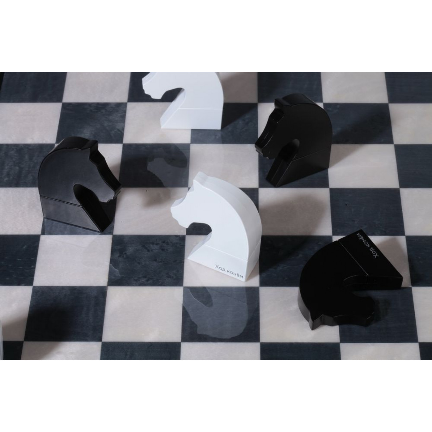 USB-Флешка Ход конем черная 8 Гб