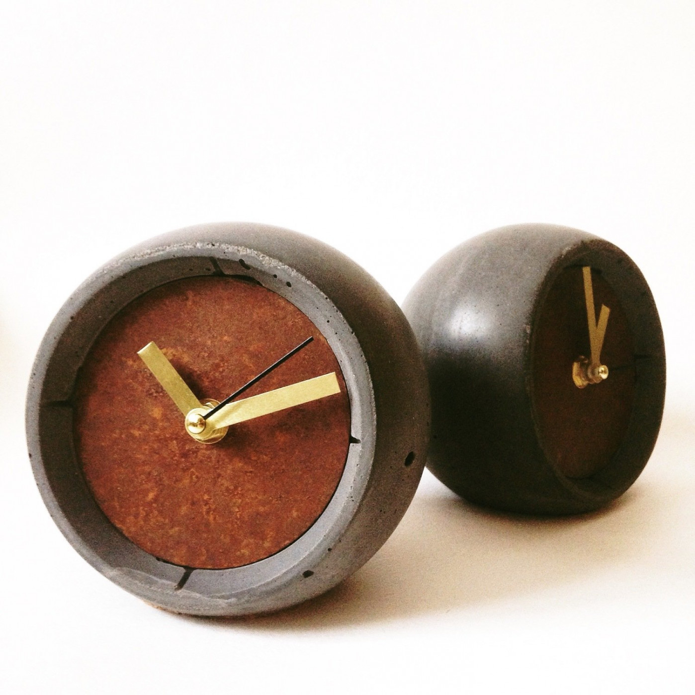 Электронные настенные часы – современный дизайн, завидная пунктуальность