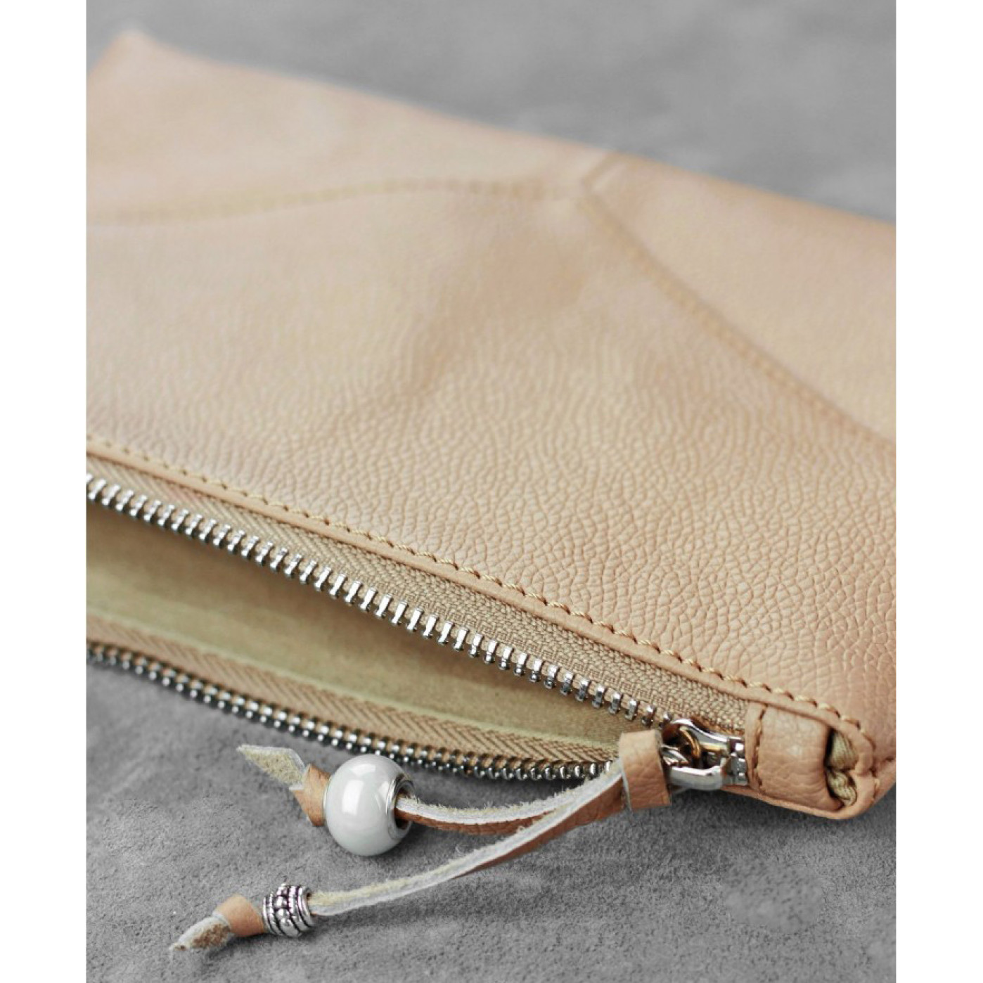 Кожаная косметичка Blanknote крем-брюле