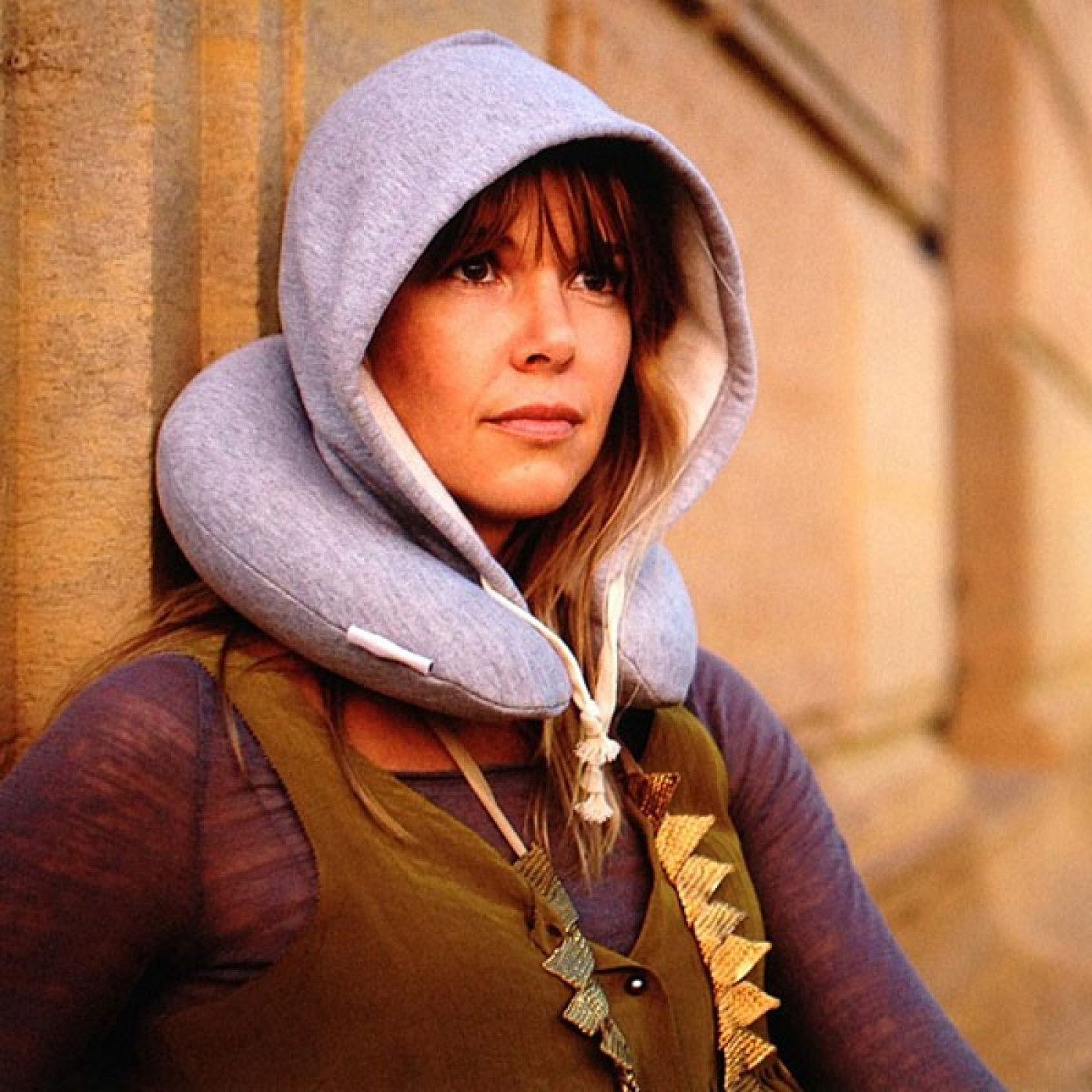 Туристическая подушка с флисовым капюшоном