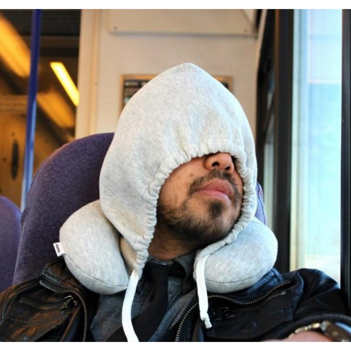 Туристическая подушка с флисовым капюшоном