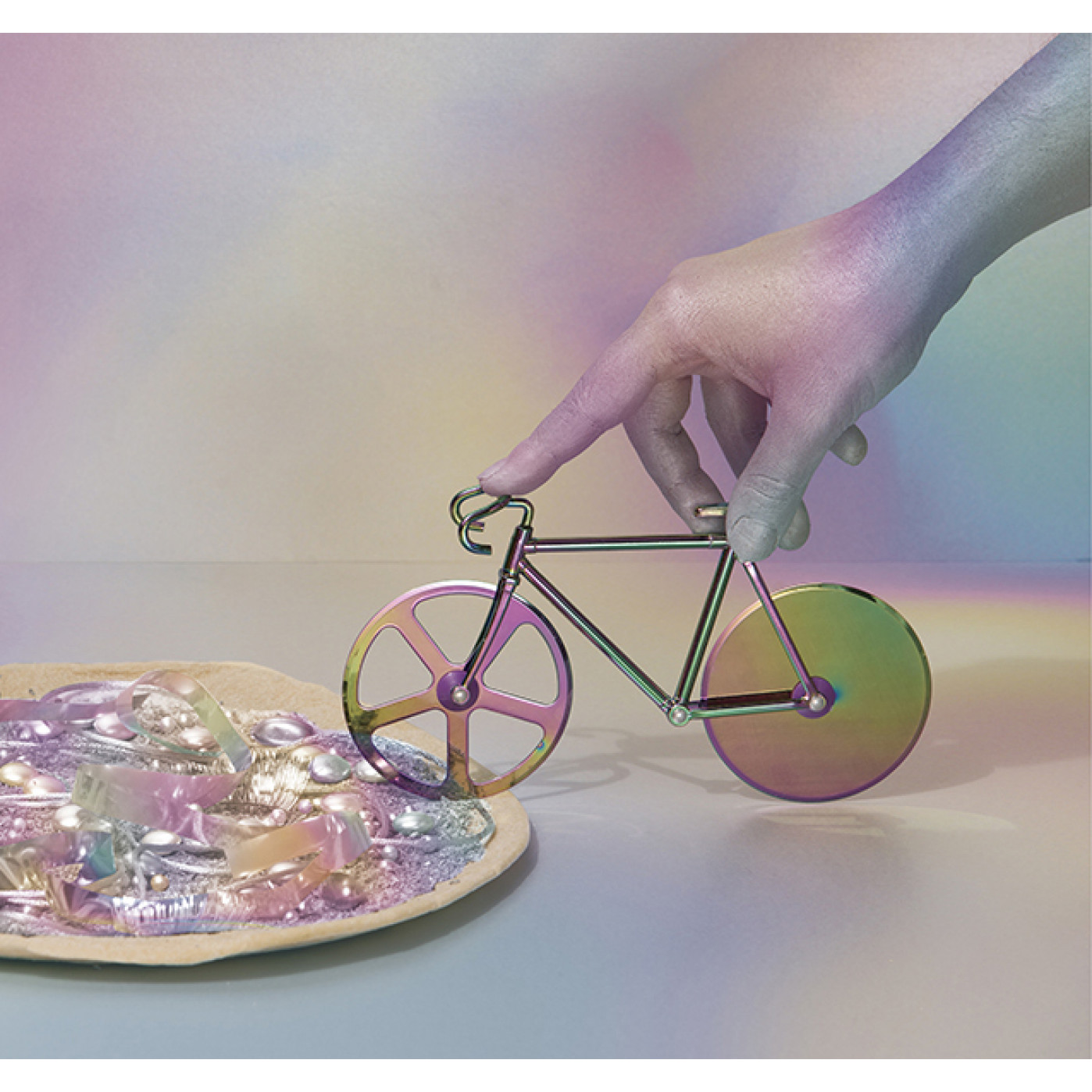 Нож для пиццы из нержавеющей стали The Fixie радужный Нож для пиццы из нержавеющей стали The Fixie радужный