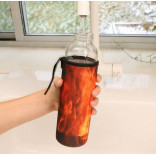 Стеклянная бутылочка с термо-чехлом для воды Kikkerland. Разные дизайны
