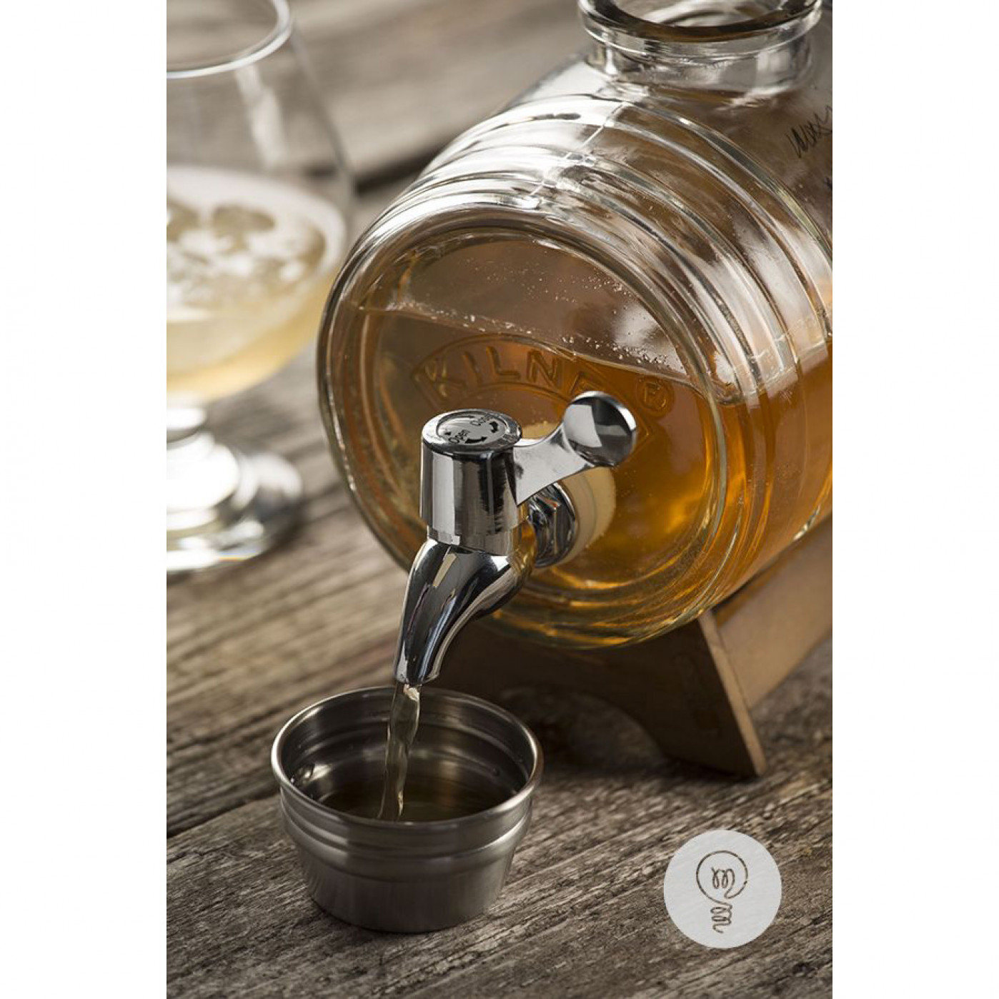 Декантер (диспенсер) для напитков Kilner Barrel 1 л. Декантер (диспенсер) для напитков Kilner Barrel 1 л.