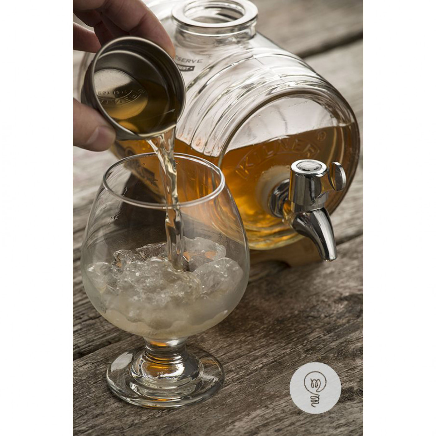 Декантер (диспенсер) для напитков Kilner Barrel 1 л. Декантер (диспенсер) для напитков Kilner Barrel 1 л.