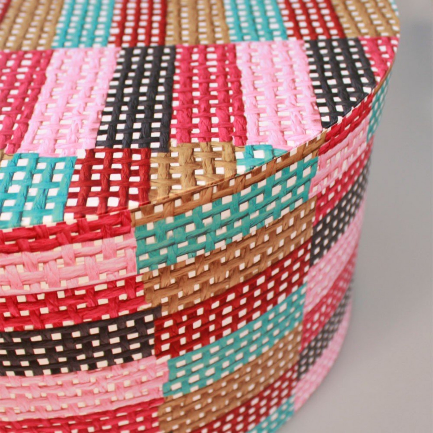 Подарочная коробка круг Пэчворк