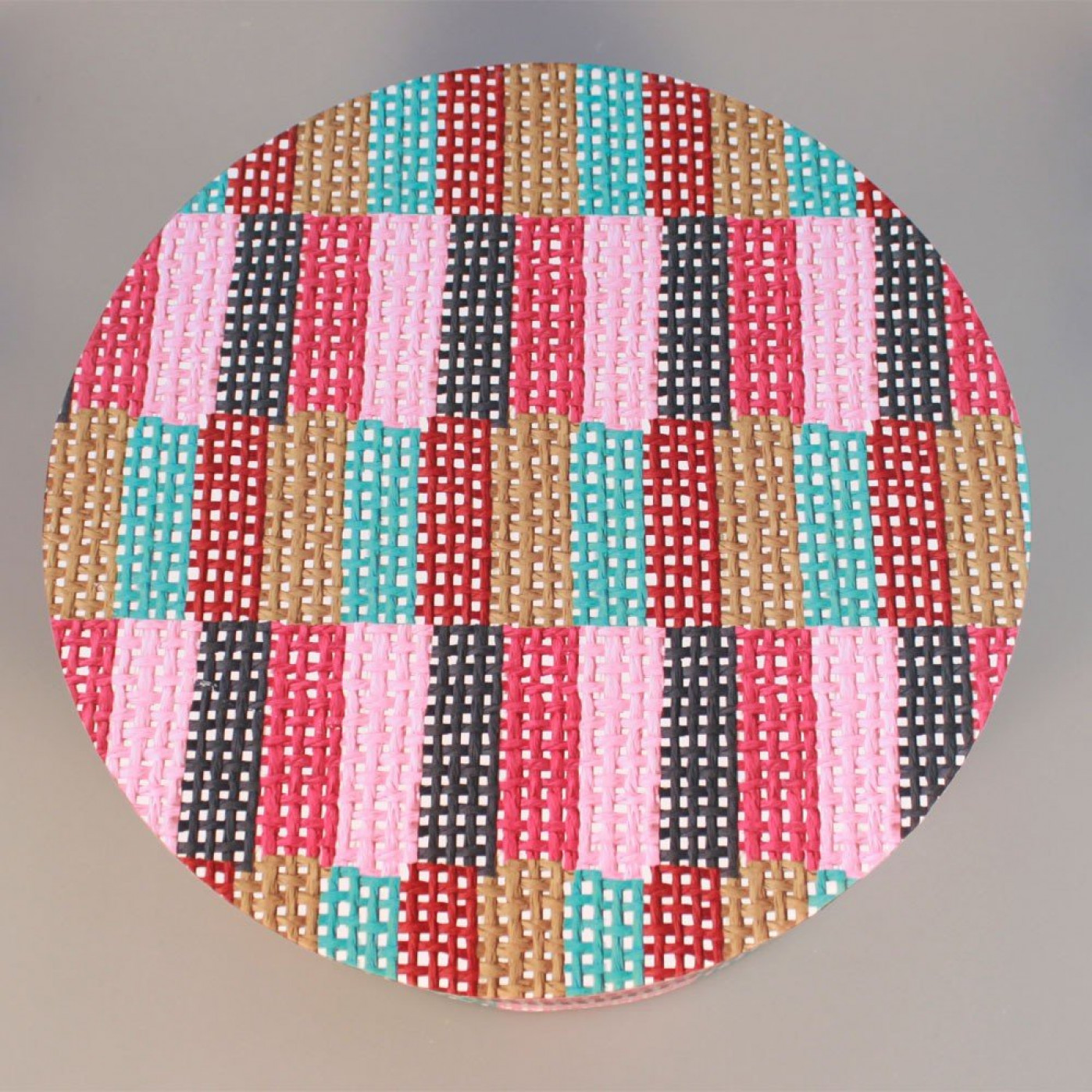 Подарочная коробка круг Пэчворк