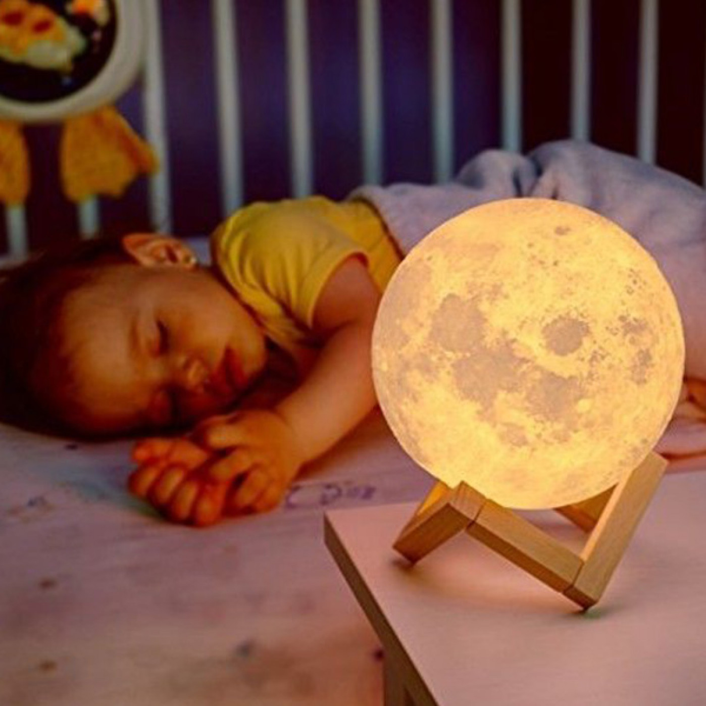 Сенсорный светильник Луна на аккумуляторе M 10 см