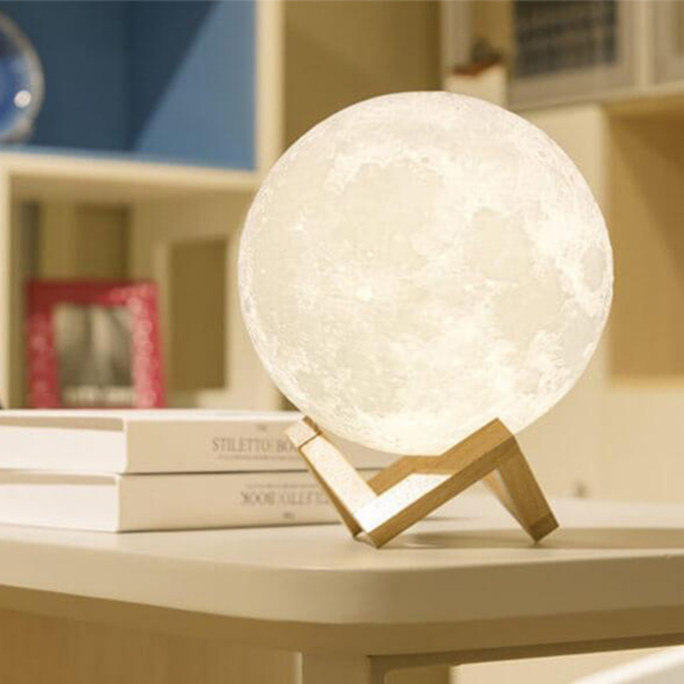 Сенсорный светильник Луна на аккумуляторе M 10 см