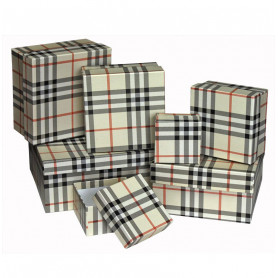 Подарочная коробка квадрат Шотландка