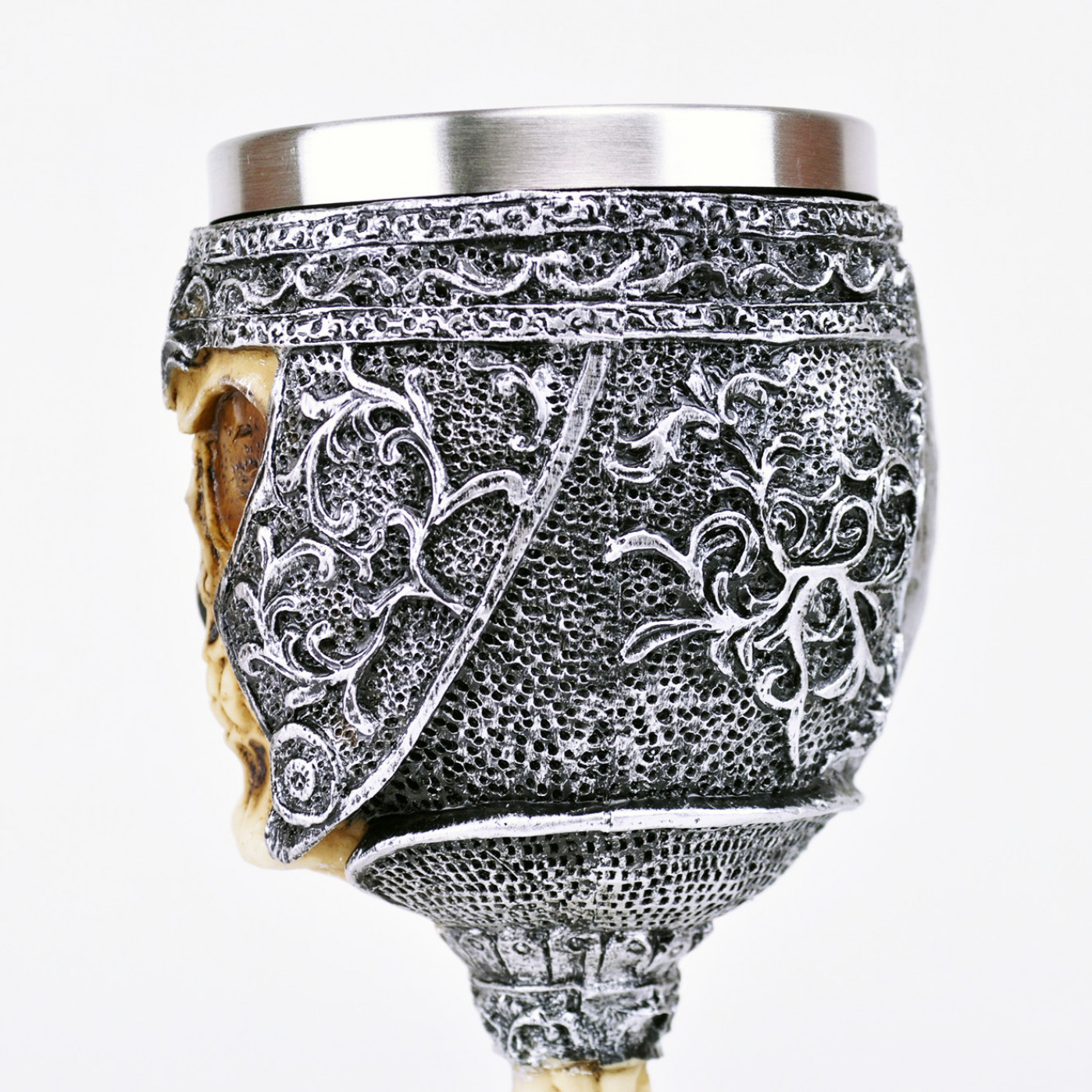 Бокал на ножке Череп