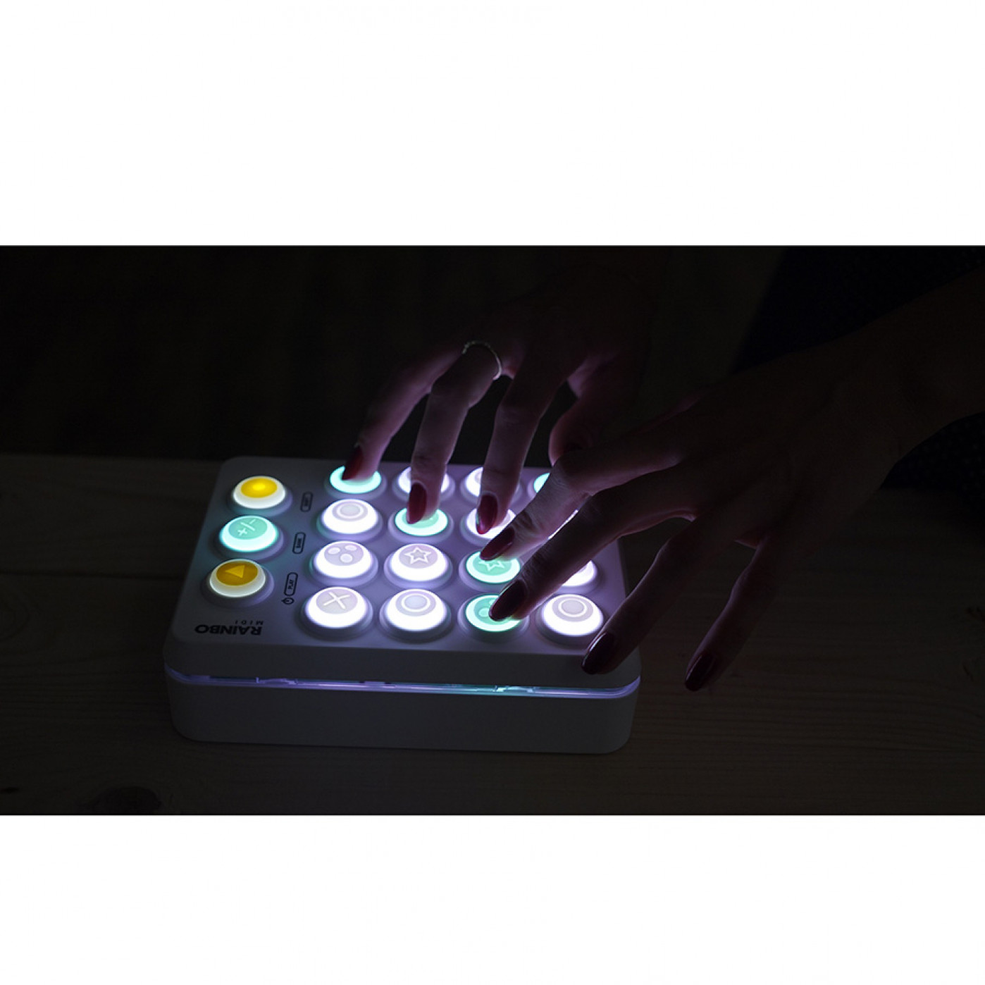 Музыкальный контроллер RAINBO Robo Music