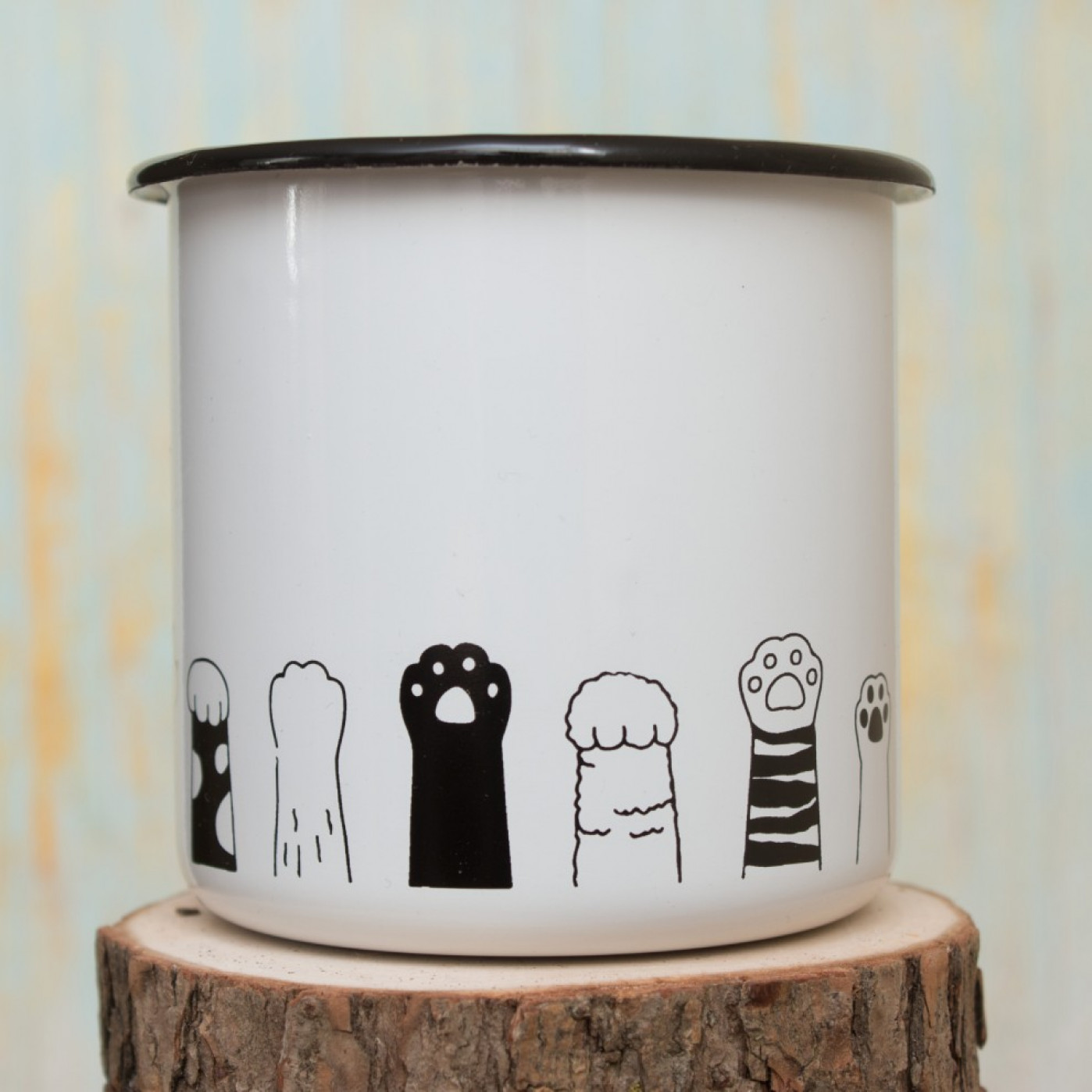 Эмалированная кружка Лапки