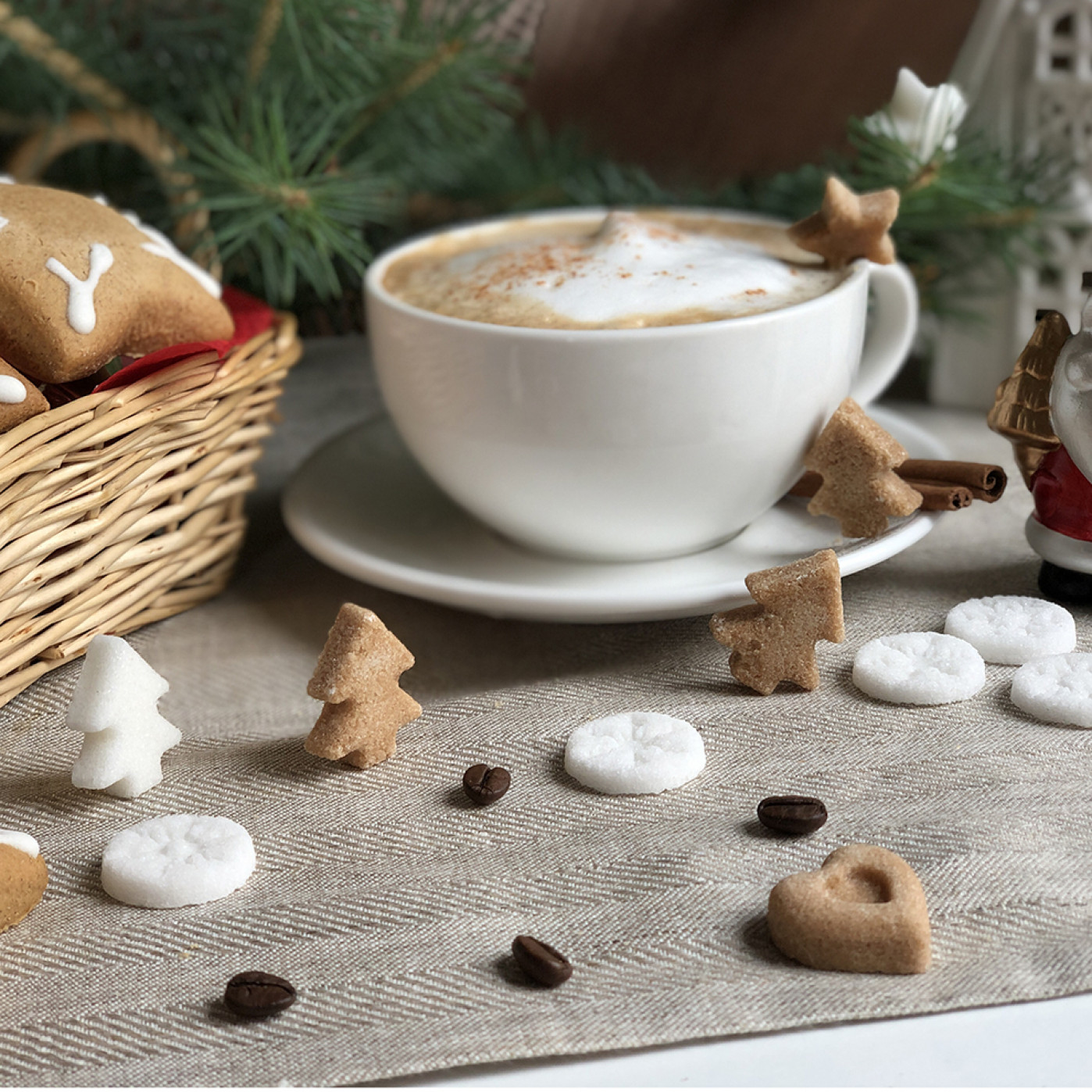 Цветной фигурный сахар ручной работы Елочки