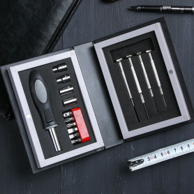 Набор инструментов в книге Главный эксперт-2