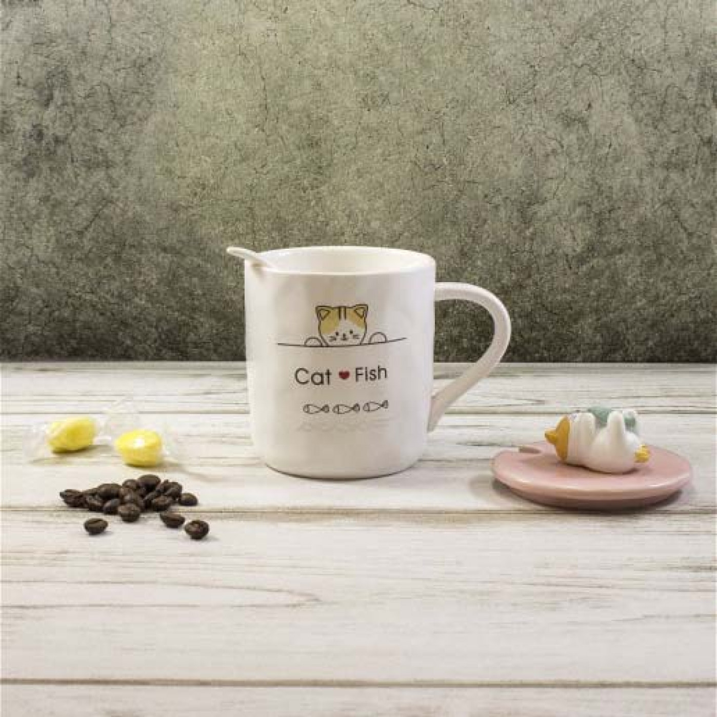 Кружка с крышкой и ложкой Котик с рыбкой