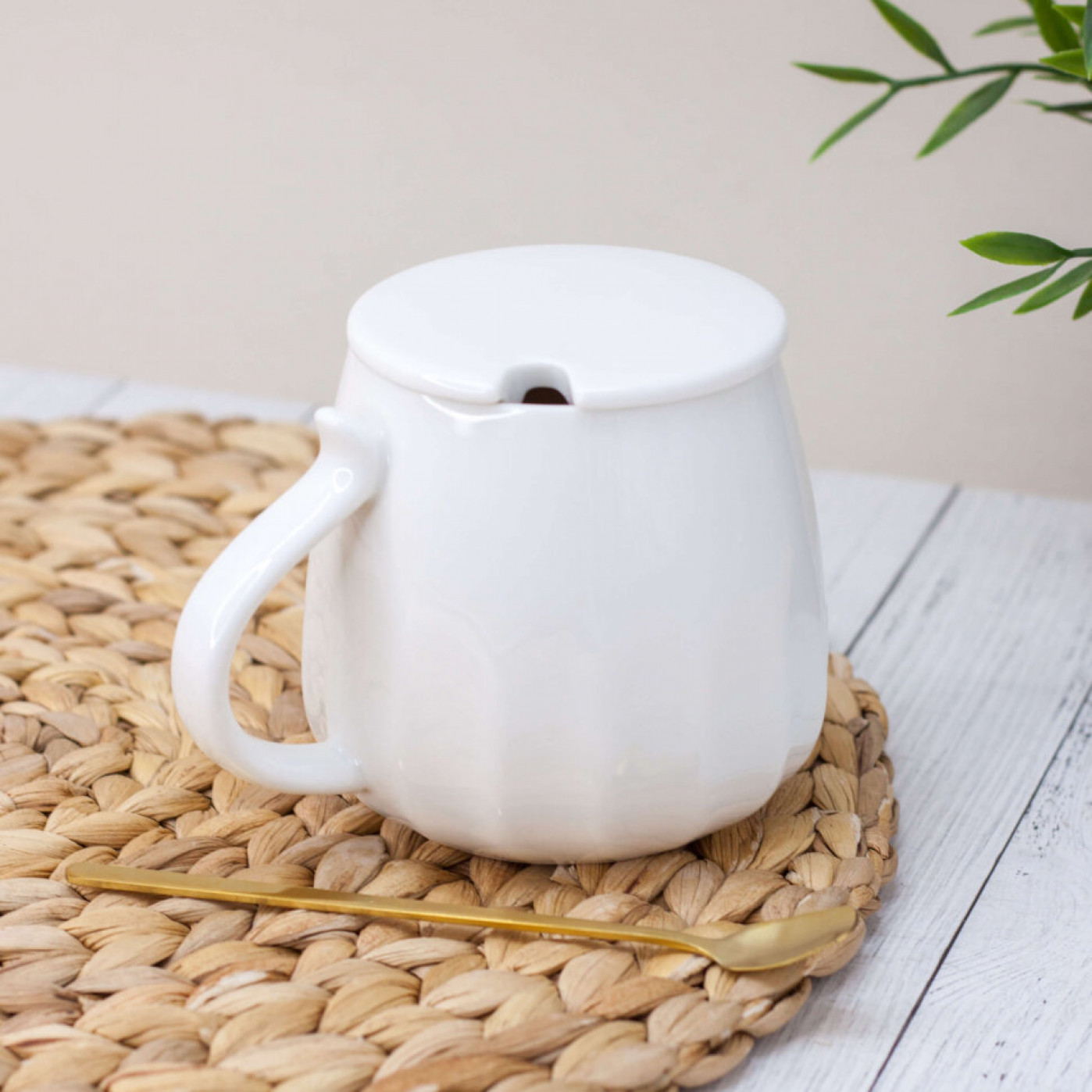 Керамическая кружка подмигивающий котик с ложкой и крышкой