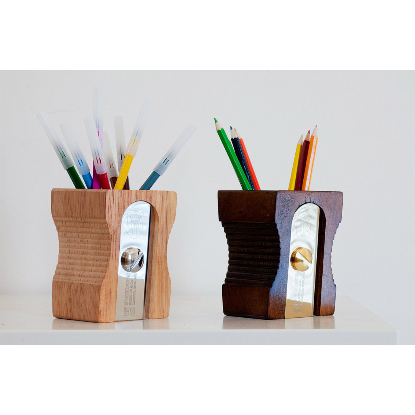 Органайзер для рабочего стола Sharpener Suck UK в виде точиклки Органайзер для рабочего стола Sharpener Suck UK в виде точиклки