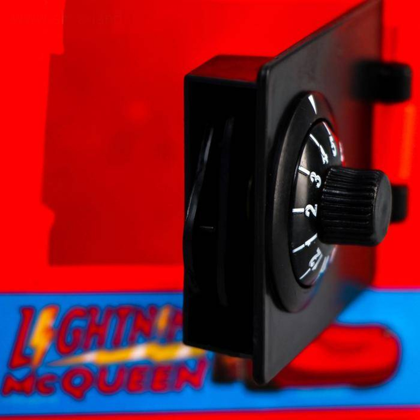 Копилка-сейф Тачки