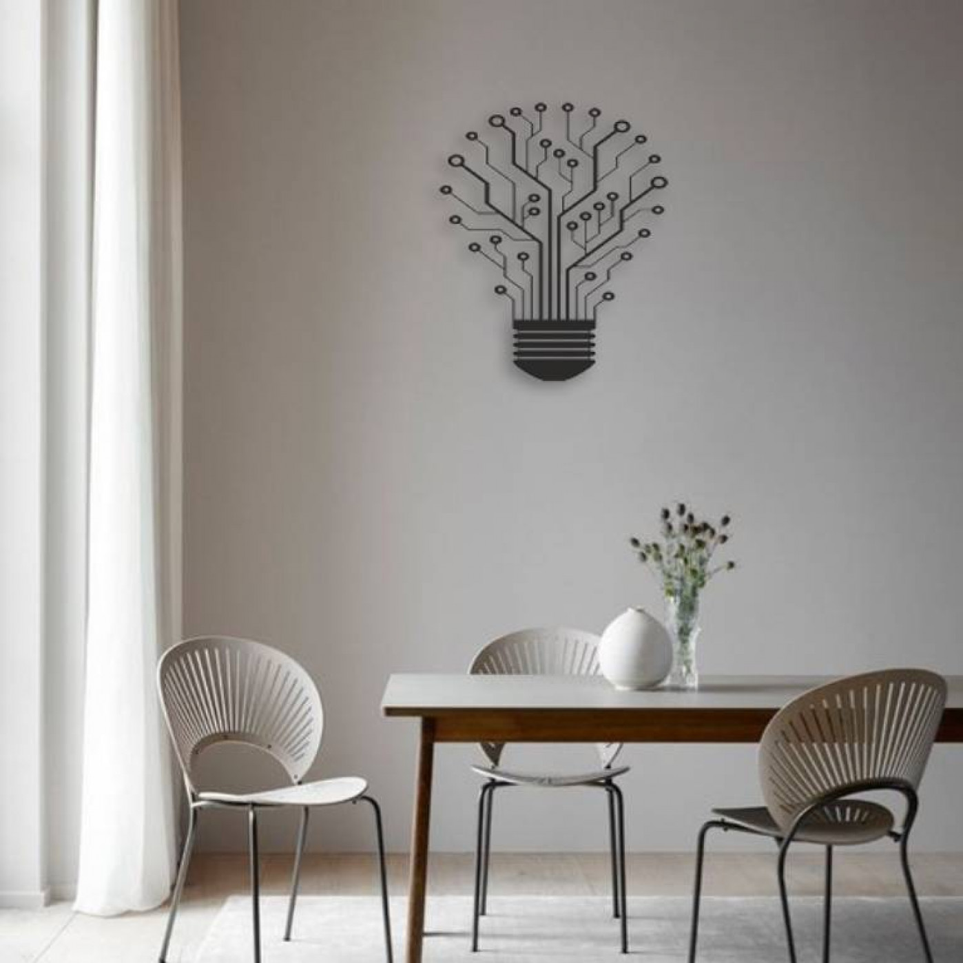 Настенное панно из дерева Лампочка