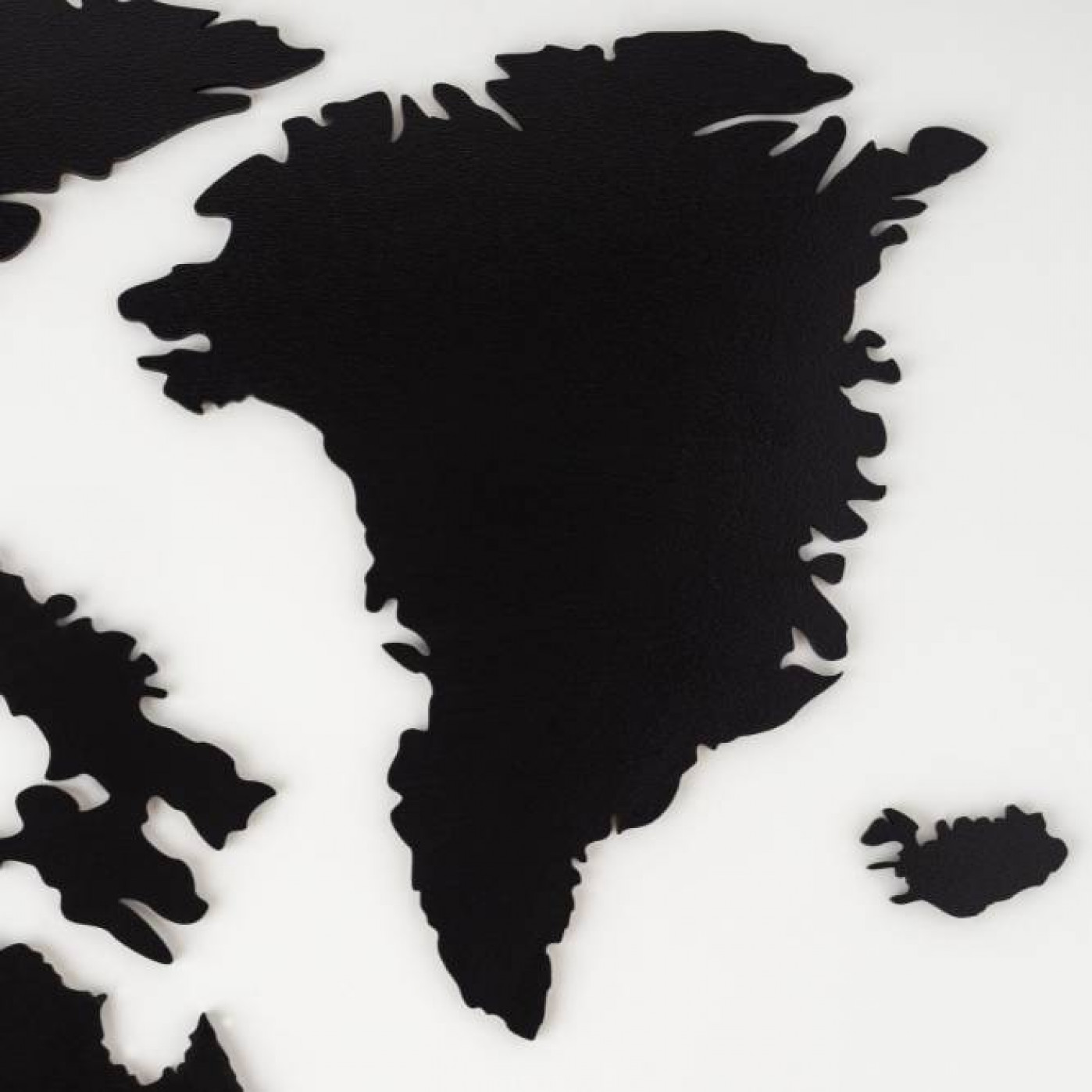 Деревянная карта мира 60 х 105 см.