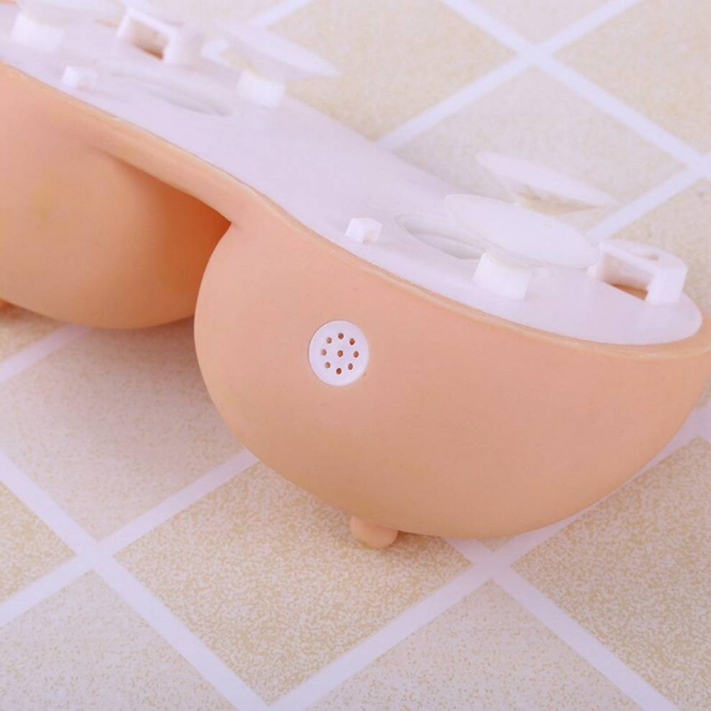 Диспенсер для жидкого мыла Грудь