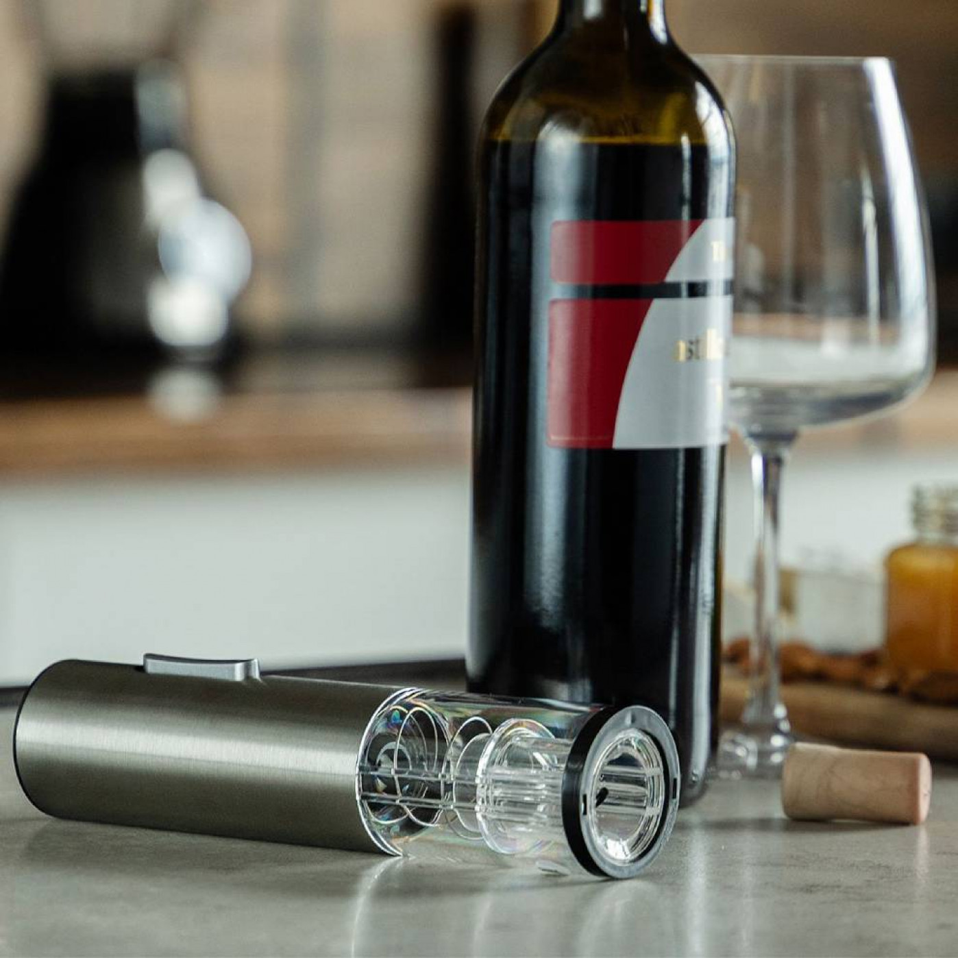 Электрический штопор с ножом для фольги Wine Diesel (разные цвета) Электрический штопор с ножом для фольги Wine Diesel (разные цвета)