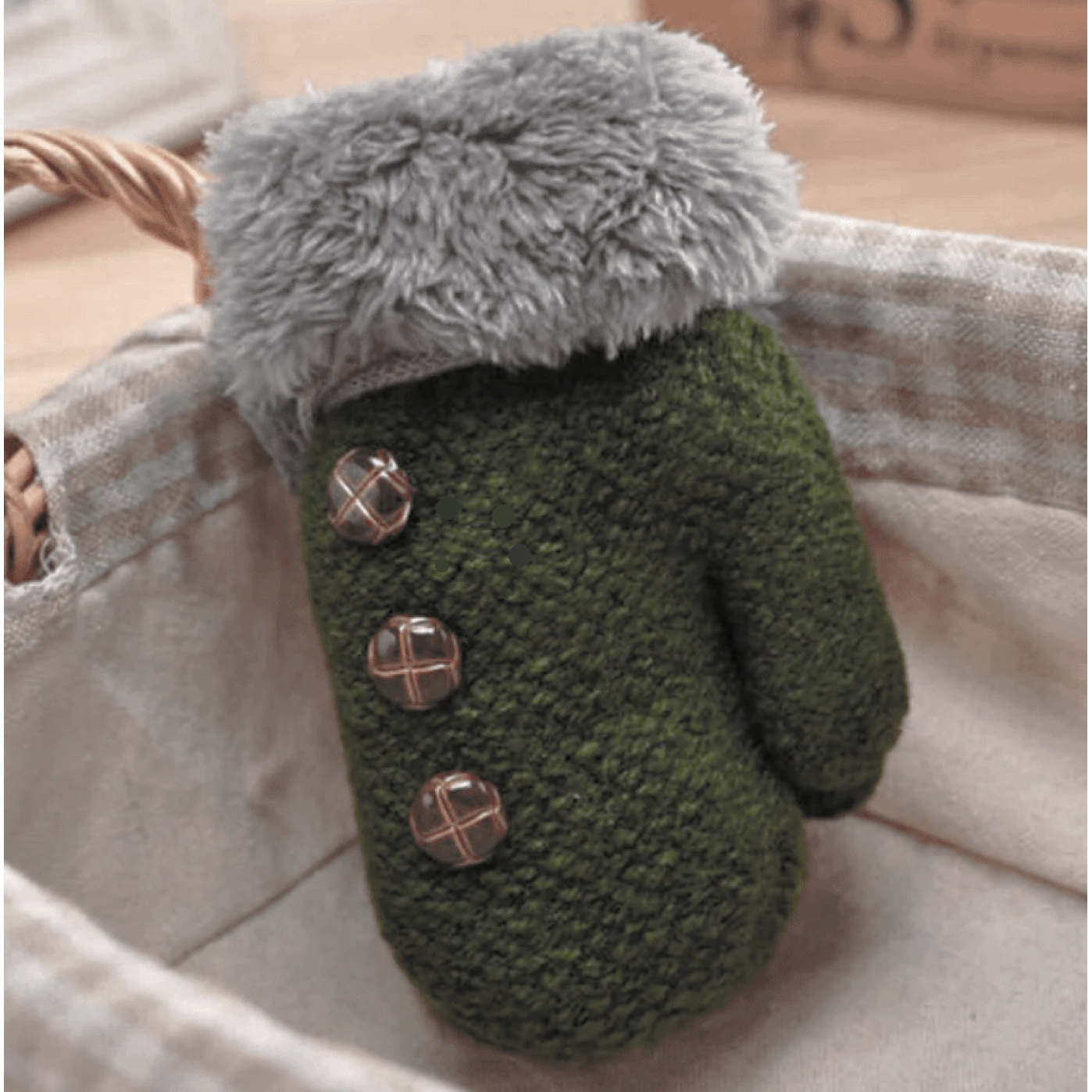 Детские зимние варежки на завязках серые