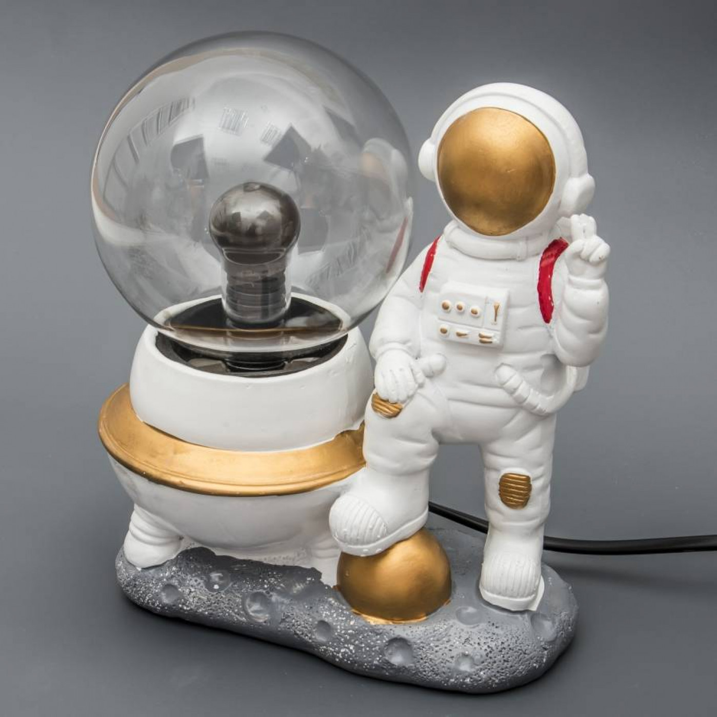 Светильник Плазма шар Космонавт Светильник Плазма шар Космонавт