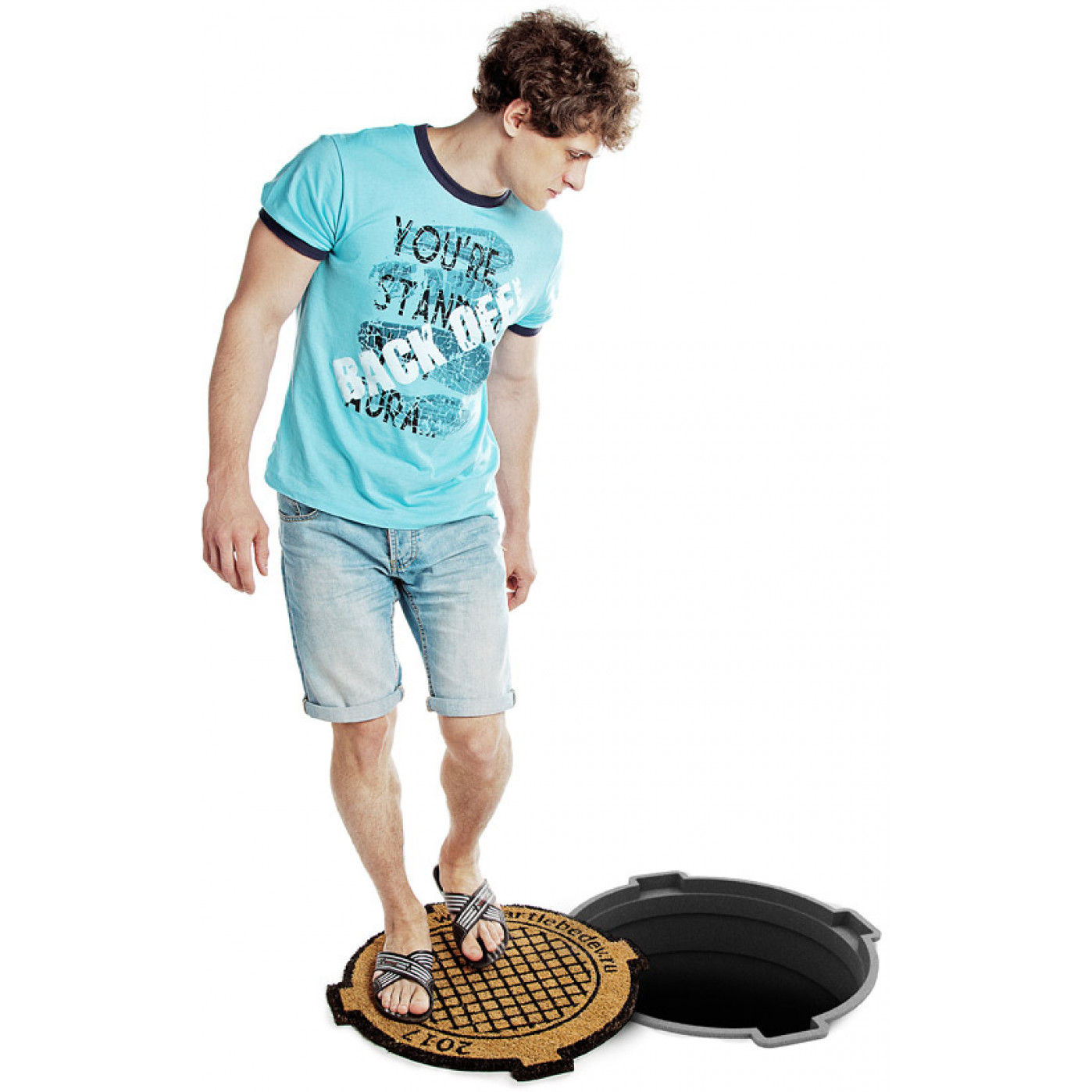 Коврик придверный Коврикус Люкус в виде дорожного люка