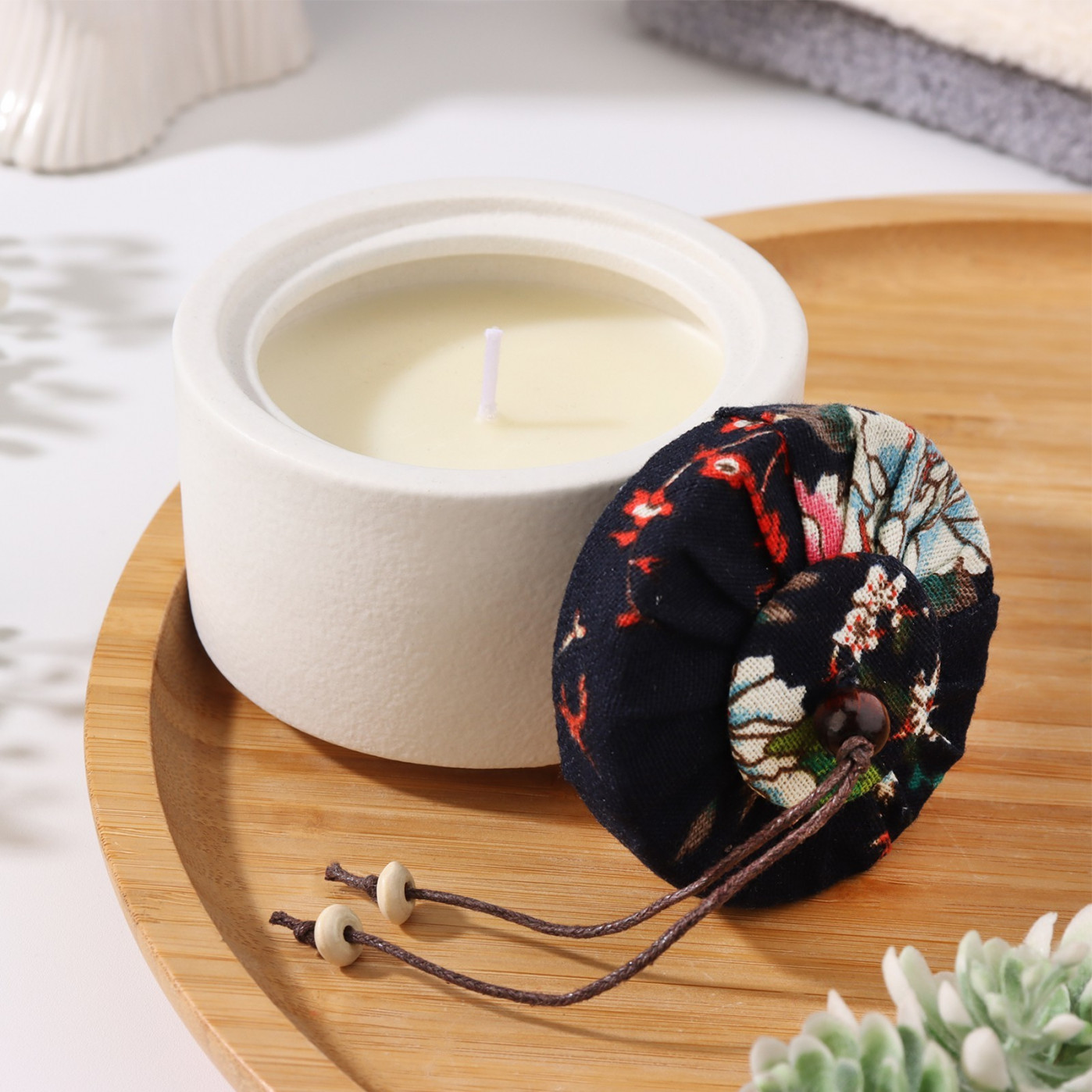 Свеча ароматическая в керамической банке Soy Wax (разные ароматы) Свеча ароматическая в керамической банке Soy Wax (разные ароматы)