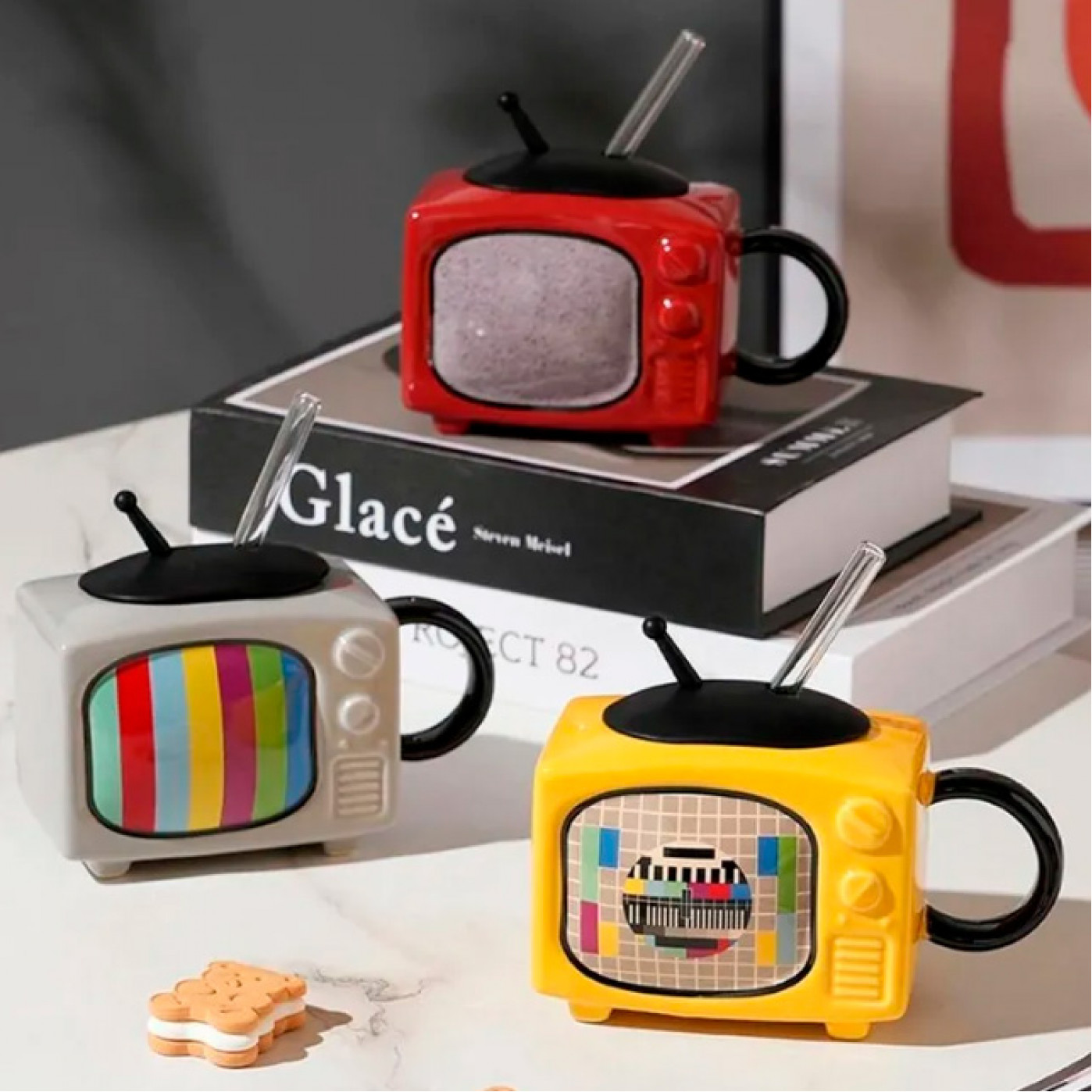 Кружка с крышкой и трубочкой Ретро Телевизор красный