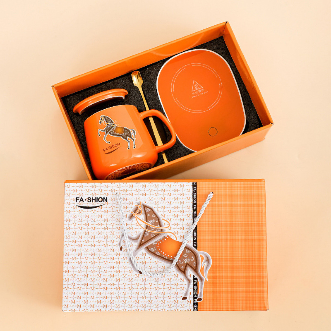 Подарочный набор Lucky кружка с подставкой для подогрева (разные цвета)