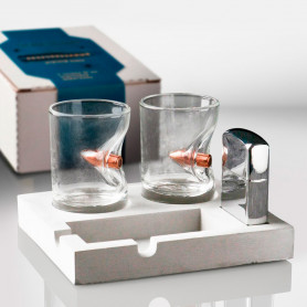 Подарочный набор Непробиваемый (2 стопки, зажигалка, подставка)